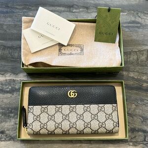 GG MARMONT BI-COLOR ZIP AROUND
WALLET / Gucci wallet